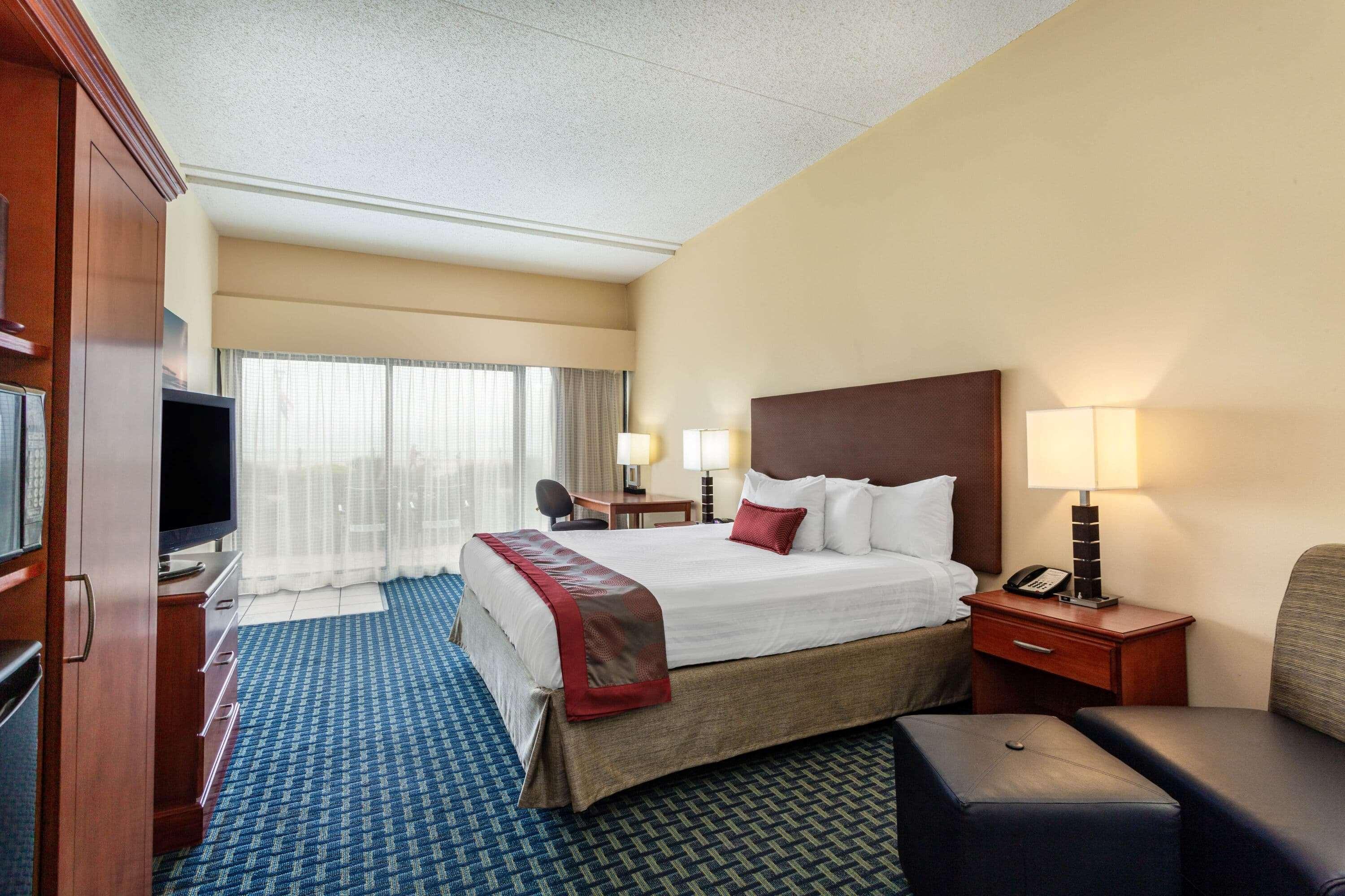 Ramada Plaza By Wyndham Virginia Beach Oceanfront Екстер'єр фото