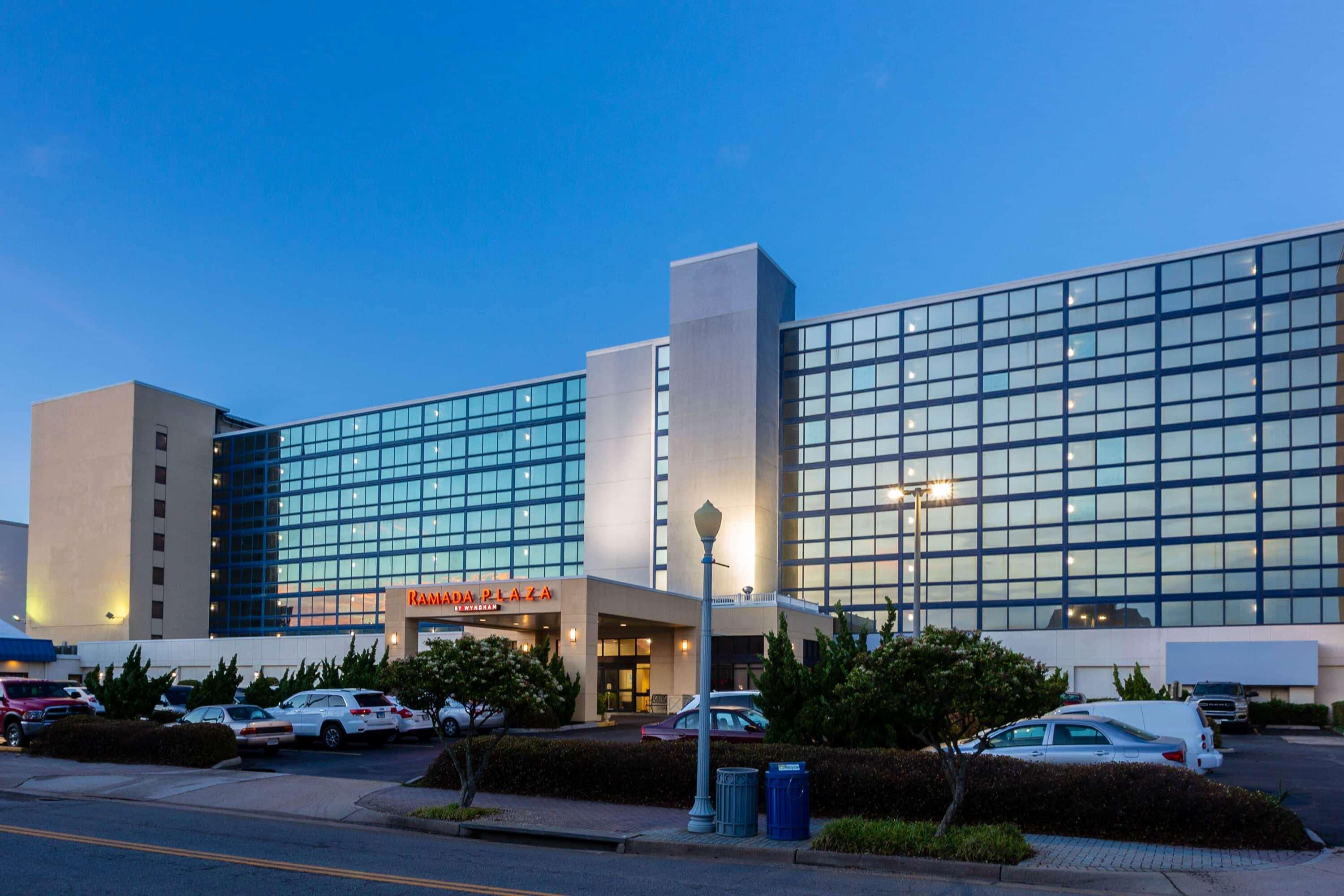 Ramada Plaza By Wyndham Virginia Beach Oceanfront Екстер'єр фото